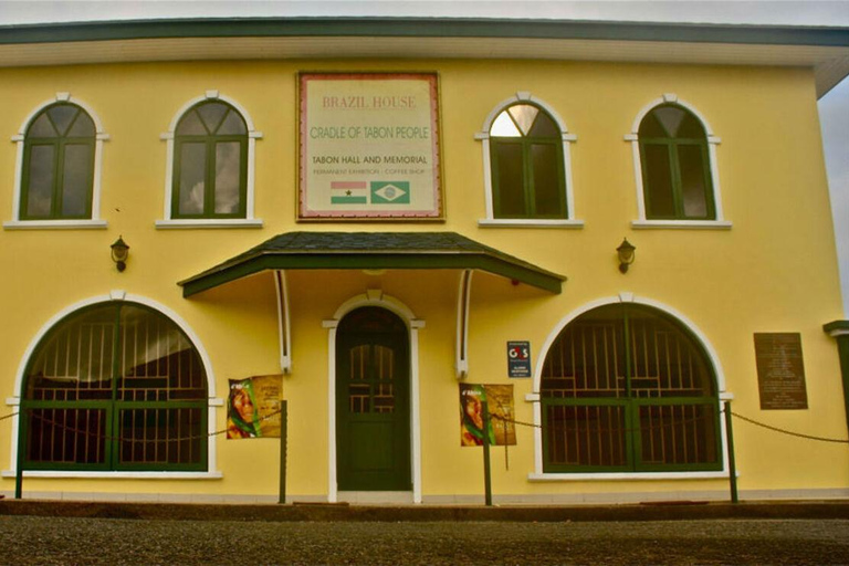 Accra Walking Tour: Jamestown Colonial History & Local Gems