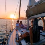 Alghero: esperienza di aperitivo in barca a vela al tramonto