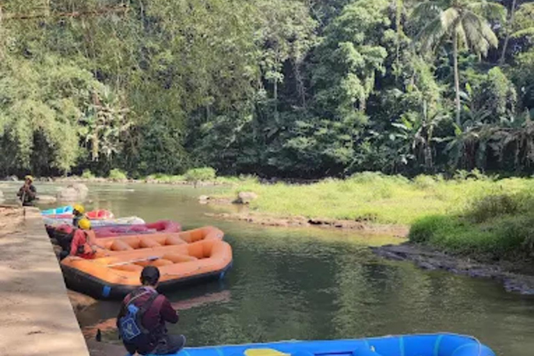 Nepal van Java Village & Elo River Rafting Tour