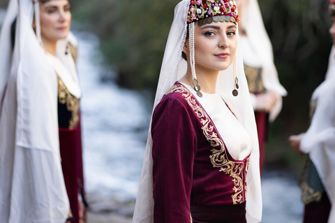 Yerevan: Armenian Dance Class with Local Instructor