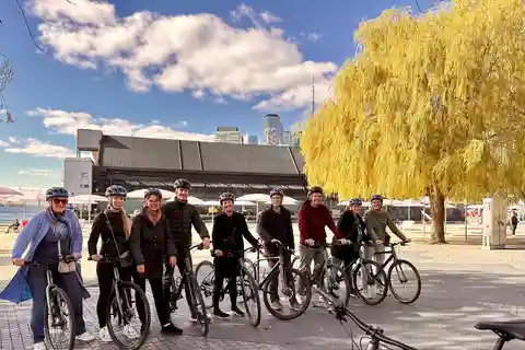 Toronto: Wycieczka rowerowa od targu do targu w sobotę rano