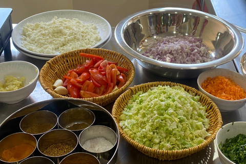 Kathmandu: Aloo Paratha Cooking Class