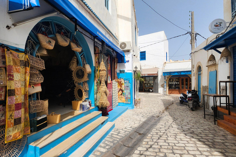 Djerba in Electric Mode: 3 Wheels, 3 Adventurers, Ready to Explore the Island? Djerba: Electric 3-Wheeler Ride for a Fun Family Experience