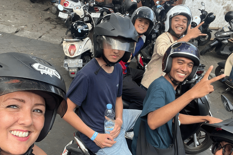 Yogyakarta Scooter Tour & Taste Local Food – Morning/Evening Evening: Explore Culture, Markets, City Vibes & Food Tasting