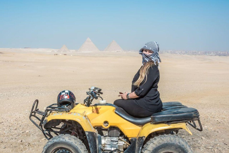 Le Caire : Pyramides, quad et shopping visite privée avec balade à dos de chameauBillet 1 inclus