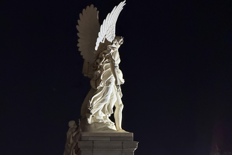 Berlin Night Walking Tour - Iconic Illuminated Landmarks Private Berlin Sunset Walking Tour - Iconic Landmarks