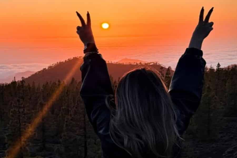 Teide: Kompletter Sonnenuntergang und Sternenbeobachtung. Der richtige Weg, um ihn zu sehen. Foto: GetYourGuide Teide: Kompletter Sonnenuntergang und Sternenbeobachtung. Der richtige Weg, um ihn zu sehen. Foto: GetYourGuide