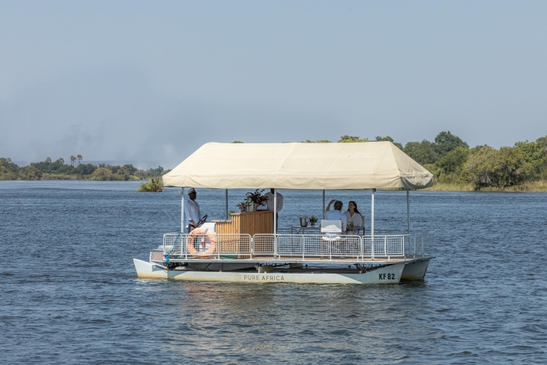 Victoria Falls: 2-stündige Bootsfahrt auf dem Sambesi mit MittagessenPrivate Kreuzfahrt mit Mittagessen