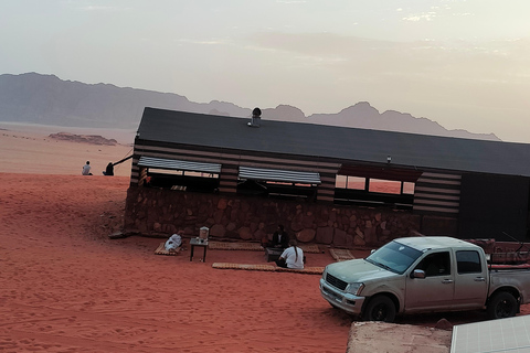 Wadi Rum: Nomadic Survival Skills, Sunset & Zarb Dinner