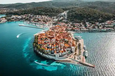 Korčula, Pelješac, Badija: Passeio de lancha rápida por 3 ilhas com almoço