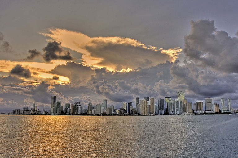 Miami Boat Tour : Mansions & Skyline with optional Pick-up PARTIAL PAYMENT | Miami Boat Tour