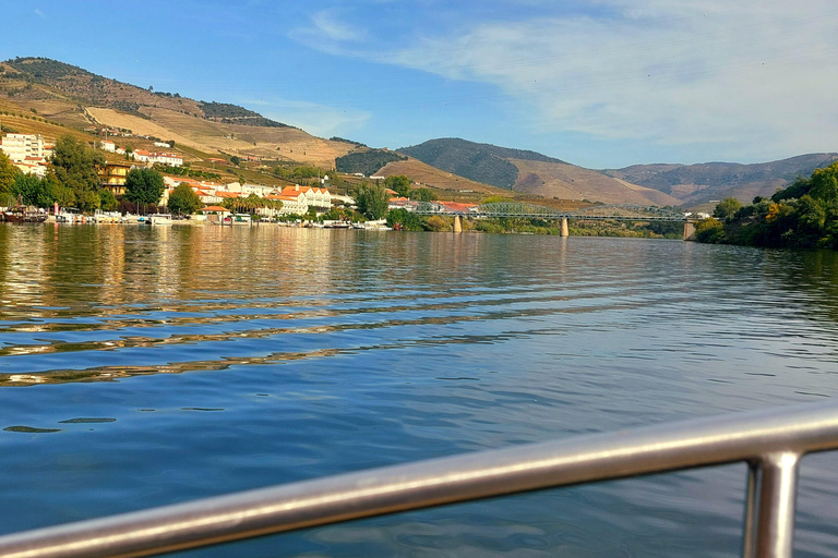 Douro Valley: Private Wine Tour with Lunch