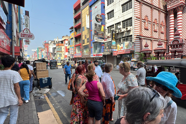 Colombo: Hidden Stories, Colonial Heritage Tuk-Tuk Tour