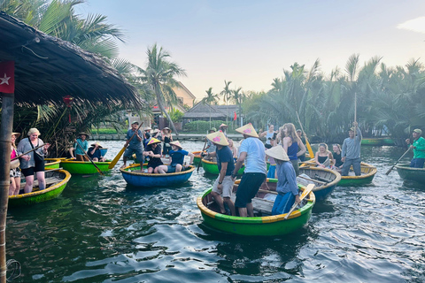 Tour en bicicleta por la campiña de Hoi An - Pueblo de Tra Que y cesta en barco