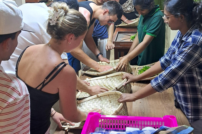 Ella: Organic Tea Plantation Tour with Tea Making & Tasting