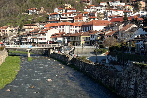 رحلة نهارية إلى كوسوفو: استكشف بريشتينا وبريزرن من تيرانا