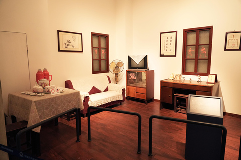 Shanghai: Table Tennis Museum Tour with Practice Session