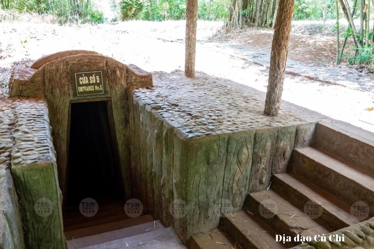 Tunnels de Cu Chi et temple de Cao Dai