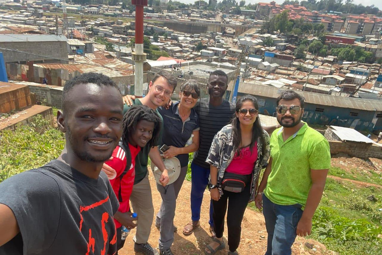 Visita la baraccopoli di Kibera, la città del cioccolato