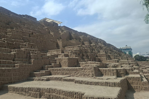 Huaca Pucllana & Parque del Olivar Tour