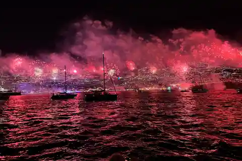 Madeira: Prevendita di Capodanno - Fuochi d'artificio in mare 2025/26