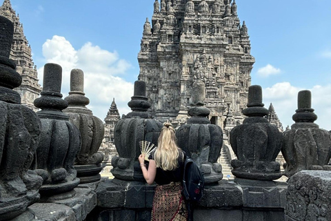 Subida a Borobudur, visita a Prambanan e Ballet Ramayana