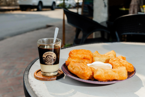 جولة طعام أطباق برابانغ مع أكثر من 15 تذوقًا