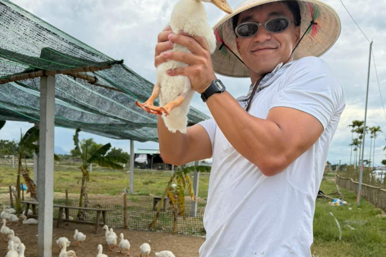 HA Chill:Duck Spa-Farm Tour-Lantern or Coffee Making on Bike HA Chill:Duck Spa-Farm Tour-Lantern Making on Bike Pick up