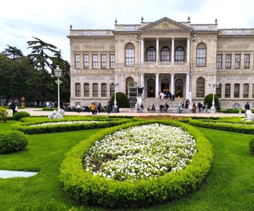 Dolmabahce-paladset og Harem Skip køen-billet