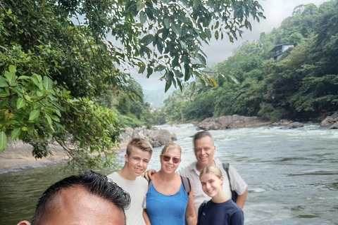 Kandy: Full-Day Tuk-Tuk Tour with Temples & Gardens by Local