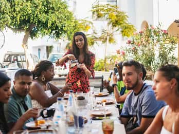 Naxos: Naxos Town Food Tour with Tastings and Wine