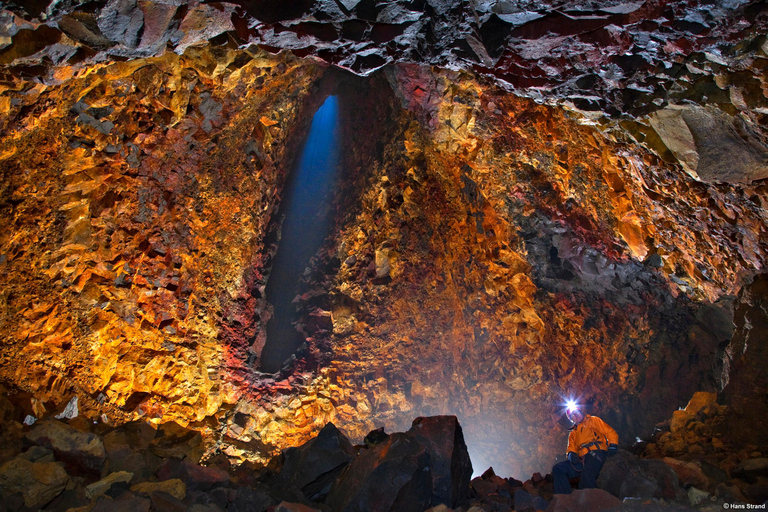 Depuis Reykjavik : au cœur du volcan Thrihnukagigur