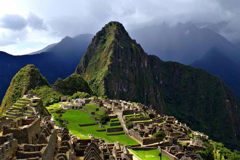 Machu Picchu Tour from Cusco with Scenic Train Ride and Guide From Cusco: Full-Day Group Tour to Machu Picchu