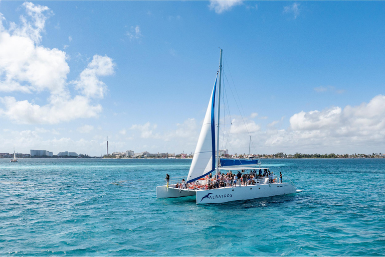 Adults-Only Paradise: Exclusive Catamaran to Isla Mujeres