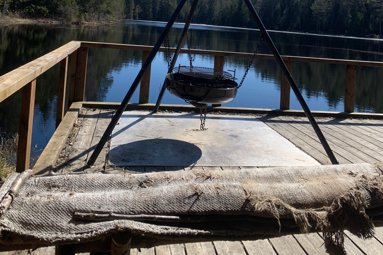 Oslo: escursione guidata nel Parco Nazionale di Østmarka con cibo cotto sul fuocoOslo: escursione guidata al Parco Nazionale di Østmarka con cibo sul fuoco