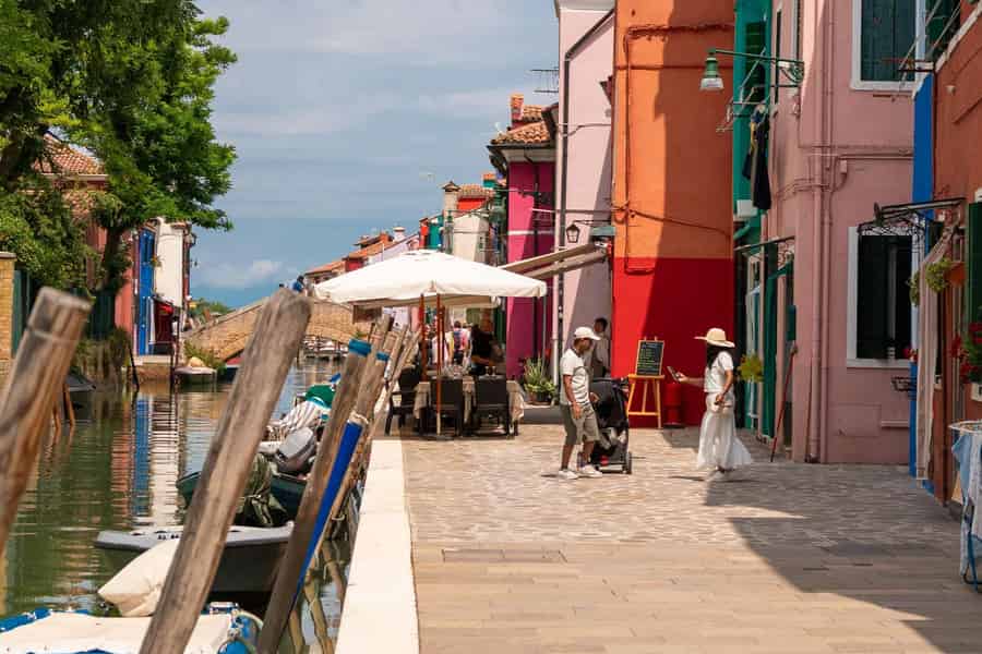 Von Punta Sabbioni aus: Murano und Burano Inseln Bootstour. Foto: GetYourGuide