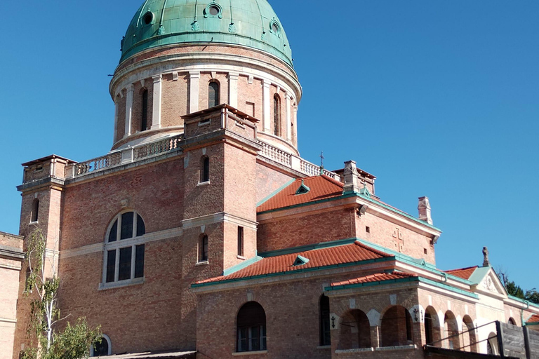 Zagreb: Mirogoj Cemetery & Medvedgrad Castle Echoes of Time: Mirogoj & Medvedgrad