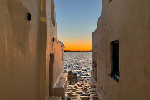 Mykonos Old Town: Secret Alleys, Photo Spots & Sunset Tour Private Tour: Vibrant Colors & Exclusive Sescret Path