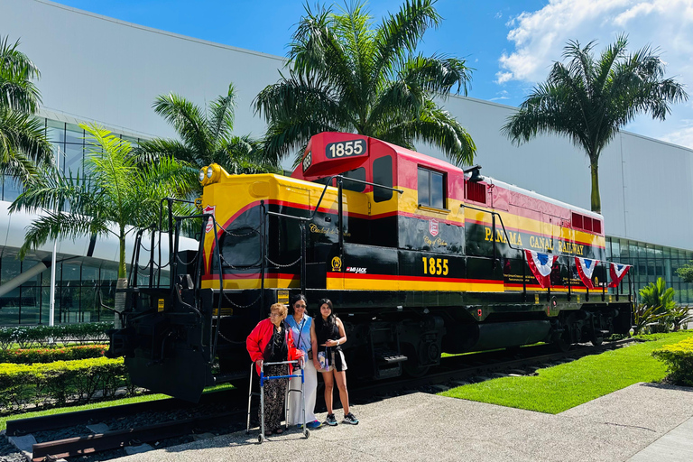 Panama City Sightseeing Tour + Panama Canal