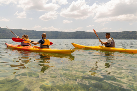 Rome: Castel Gandolfo Kayak &amp; Swimming Lake Tour with Pizza