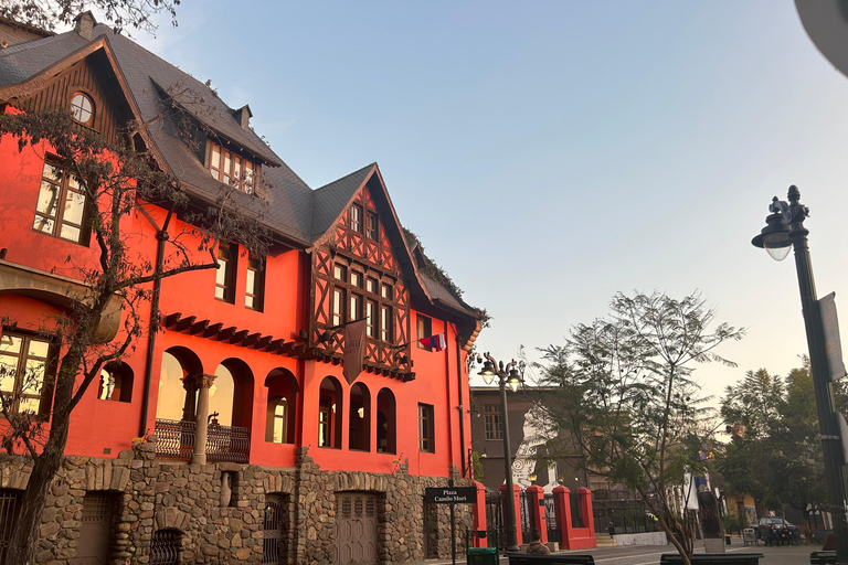 Santiago: Downtown Walking Tour