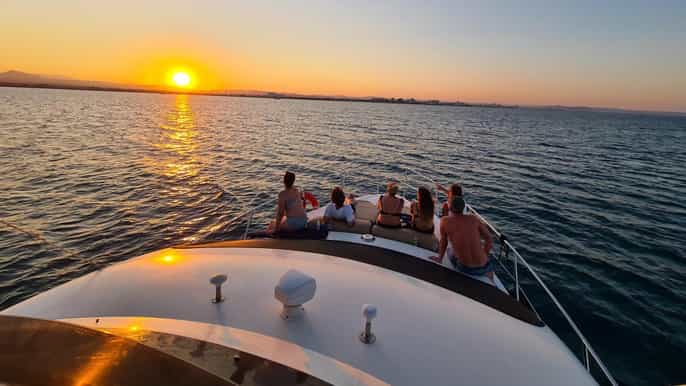 Rejs VIP o zachodzie słońca z Ayia Napa