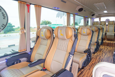 Bangkok:Floating Market & Maeklong Train Market Premium Tour