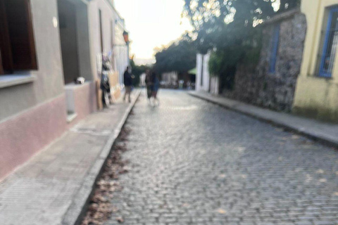 Colonia del Sacramento: Sightseeing Walking Tour and Coffee in the Old Town