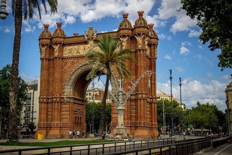 Barcelona Private City Tour: Sagrada Familia & Highlights