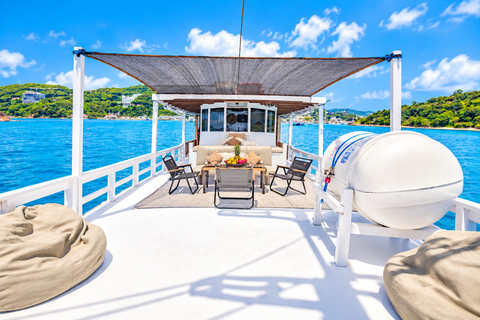 3-Day Komodo National Park Cruise with NK Superior Phinisi Sharing Cabin, Single Bed, Ocean View