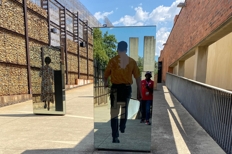 Le tour de Johannesburg, Musée de l&#039;apartheid et sowetoEl tour de la ciudad de Johannesburgo y el municipio de Soweto