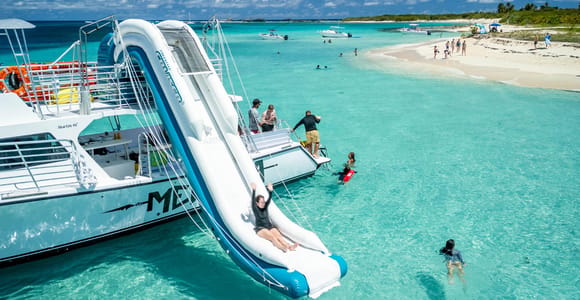Fajardo: Cayo Icacos Snorkeling Cruise with Slide and Lunch