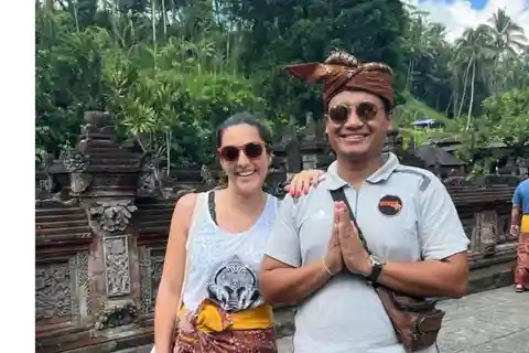 Bali: Excursão a baloiços, cascatas e templos com recolha no hotel