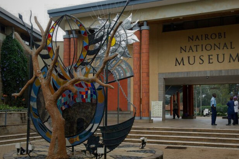 Nairobi: Kibera Slum & National Museum Private Tour 3 plus crew